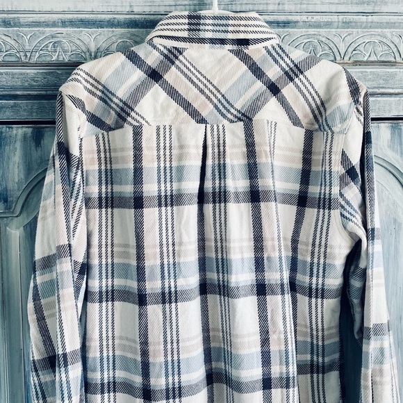 Departwest Men's White Plaid Flannel Shirt - Picture 5 of 11